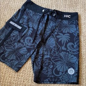 Boardshorts - Hawaiian Island Creations size 33